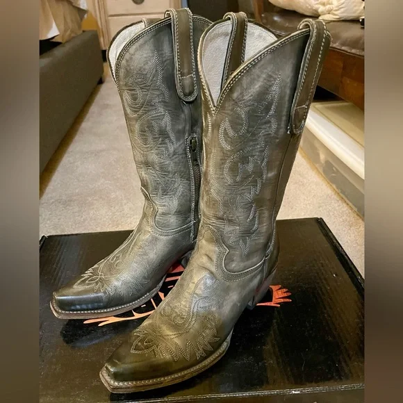 Freebird Wilson Leather Heeled Boots - Picture 1 of 7